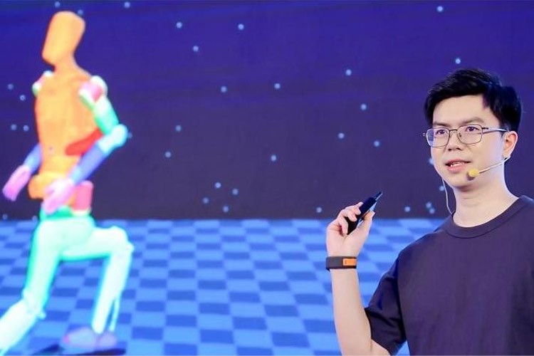 天才少年稚晖君米兰官方网站机器人走路进场！AI模型做大脑，目标售价20万以内